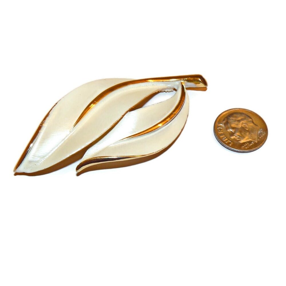 Sarah Coventry Silvery‎ White Enamel Gold-tone Leaves Brooch